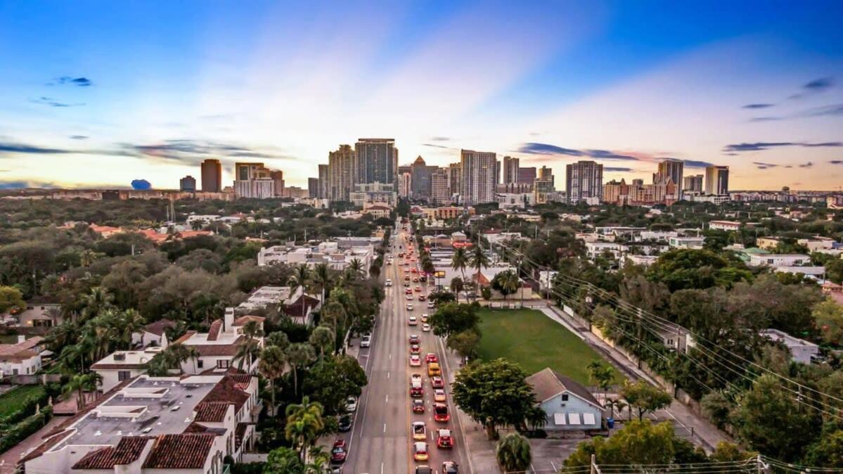 Walk To Las Olas Banyan Room Palm Paradise Inn Fort Lauderdale Exterior foto